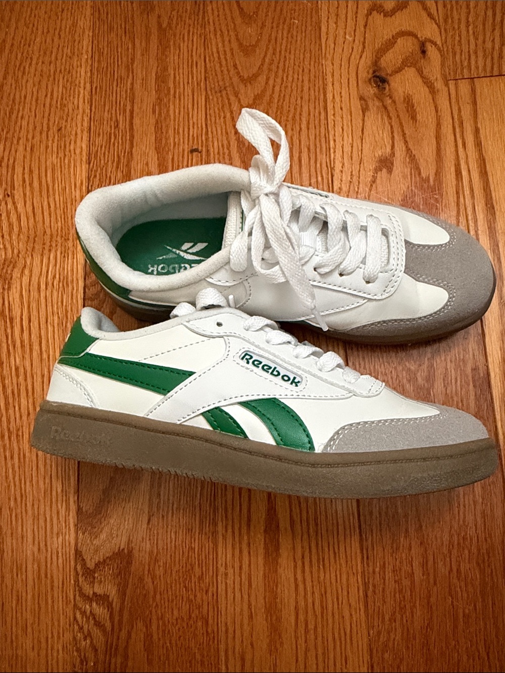 Reebok Kids Low-Top Sneakers - White, Green & Gray size 2